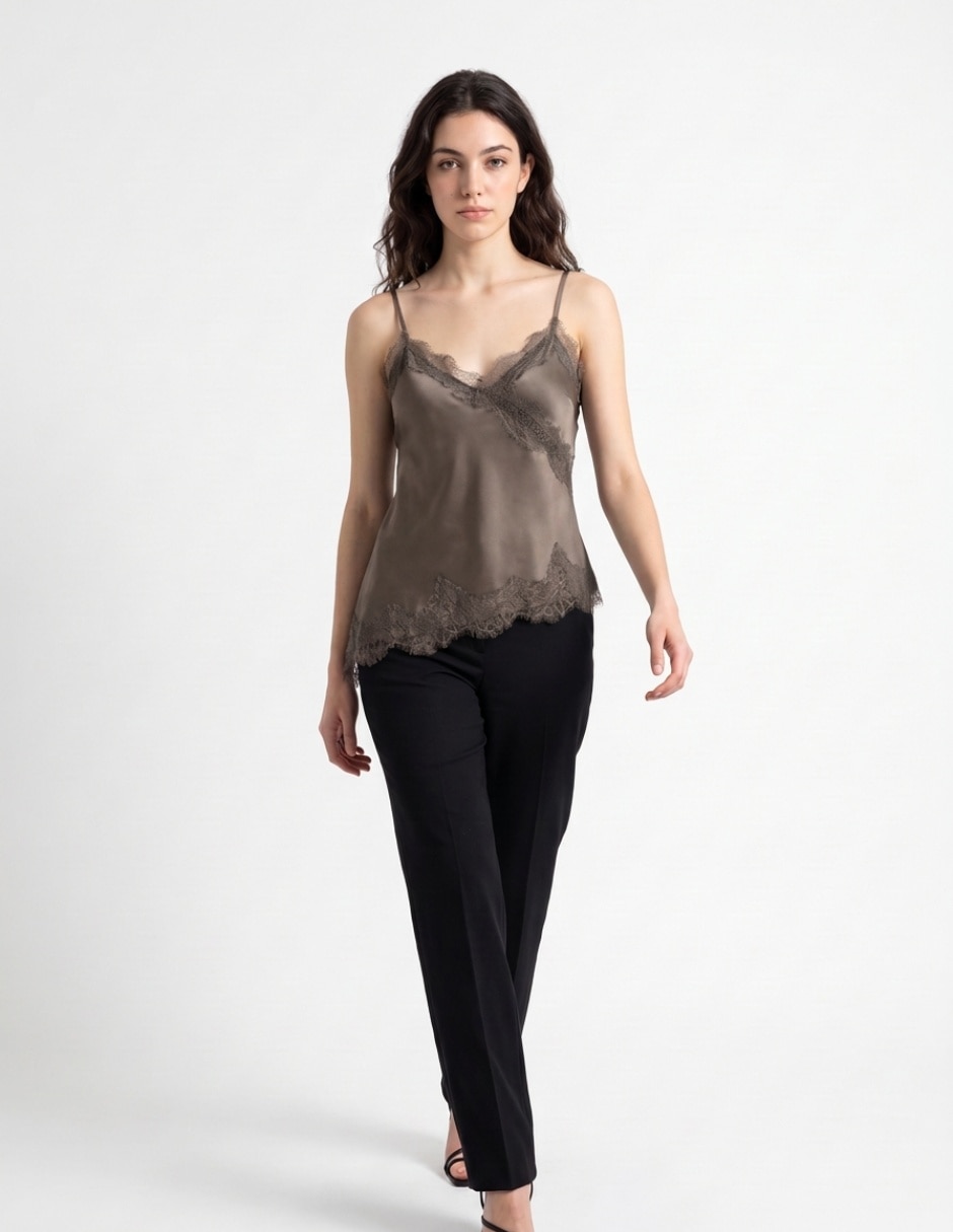 Top cuello redondo tirante clásico 3
